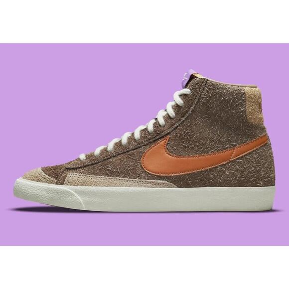 nike hoodland brown